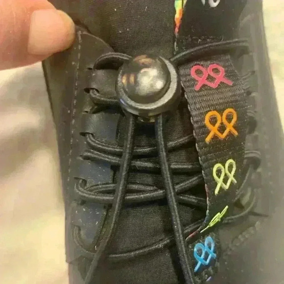 Clove Sneaker  W10 M8.5Black Rainbow Sneakers Healthcare Nurse Pride Colorful - Picture 5 of 10